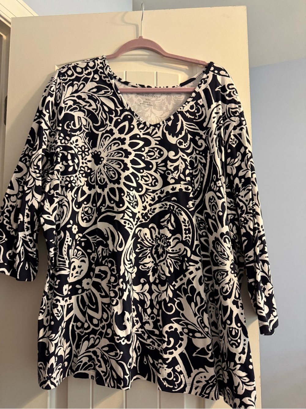 Jessica London Navy and White Paisley V‑Neck Tunic